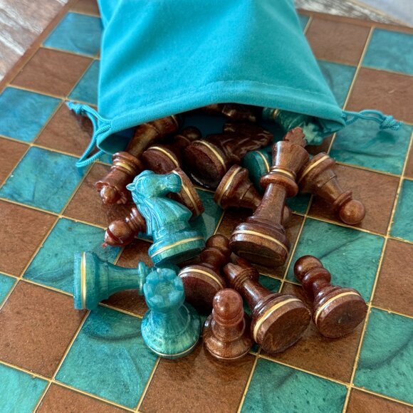Brown and Peacock Green-Blue Chess Board Game with Velvet Bag 32 pieces - Picture 9 of 9